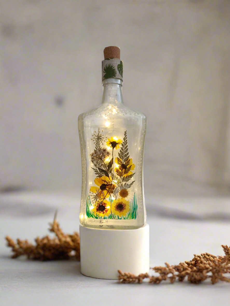 Sustainable Handmade in Cornwall, Dried Flower Rechargeable Bottle Light, Yellows and Greens, Real Flowers, Perfect OOAK Present